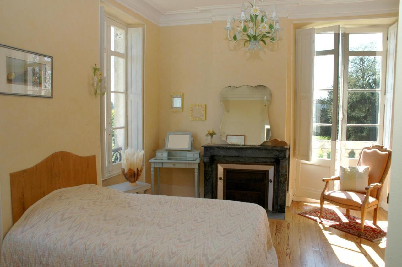Chambres & Studios Chateau Saint Vincent Bazas Exteriör bild