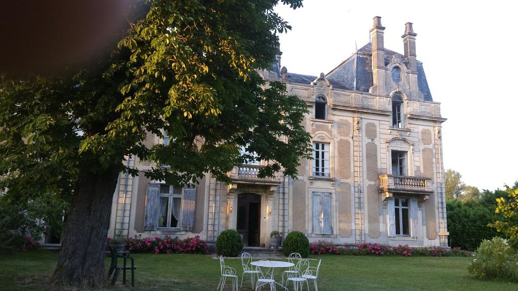 Chambres & Studios Chateau Saint Vincent Bazas Exteriör bild