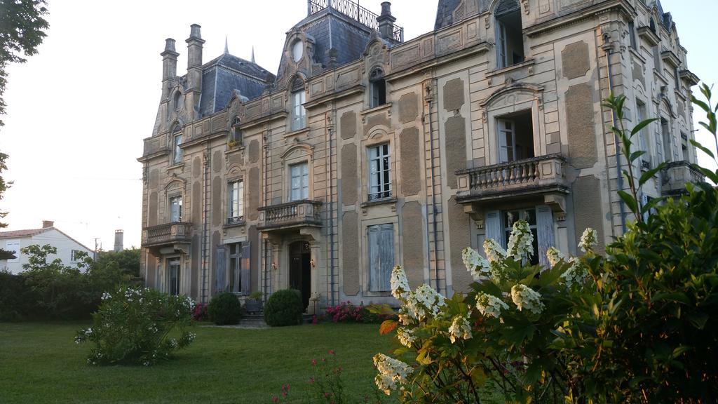 Chambres & Studios Chateau Saint Vincent Bazas Exteriör bild